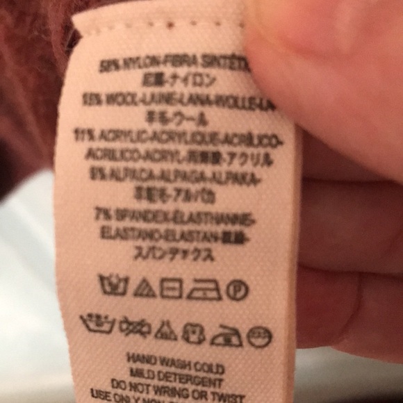 Free People Sweater in Size Large Colour is: burgundy . It has dropped sleeves - Picture 5 of 7